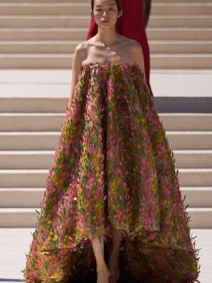 Коллекция Balenciaga Couture осень-зима 2026/27 (112320-balenciaga-couture-fw-b.jpg)