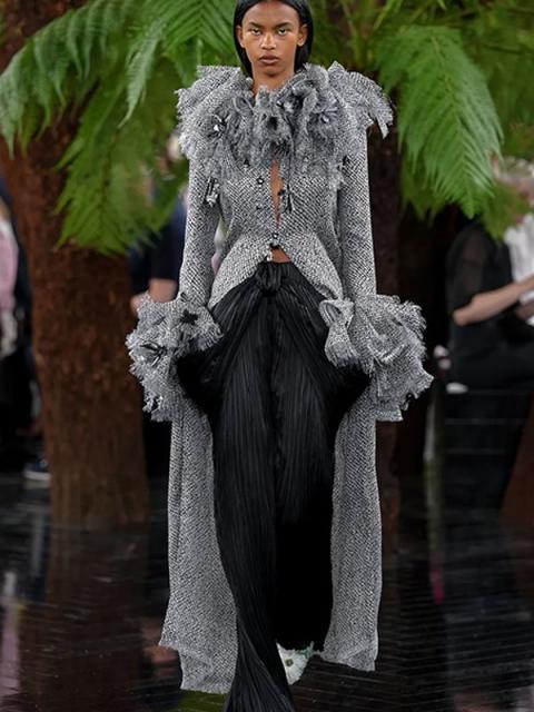 Коллекция Christian Dior Couture осень-зима 2026/27 (112336-dior-couture-fw-09.jpg) Коллекция Christian Dior Couture осень-зима 2026/27 (112336-dior-couture-fw-09.jpg)