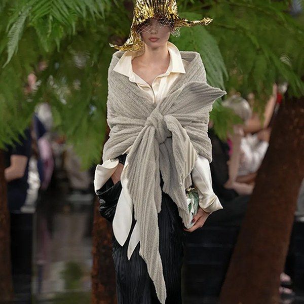 Коллекция Christian Dior Couture осень-зима 2026/27 (112336-dior-couture-fw-s.jpg) Коллекция Christian Dior Couture осень-зима 2026/27 (112336-dior-couture-fw-s.jpg)