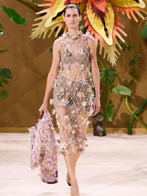 Коллекция Chanel Couture осень-зима 2026/27 (112404-chanel-couture-08.jpg) Коллекция Chanel Couture осень-зима 2026/27 (112404-chanel-couture-08.jpg)