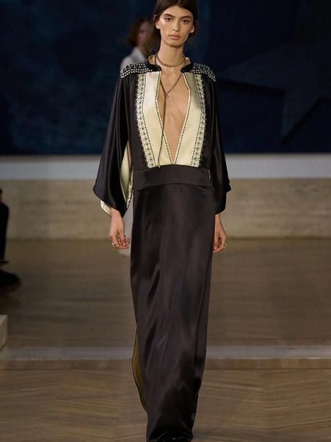 Коллекция Fendi Couture осень-зима 2026/27 (112417-fendi-couture-03.jpg) Коллекция Fendi Couture осень-зима 2026/27 (112417-fendi-couture-03.jpg)