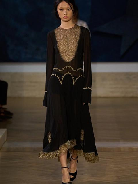 Коллекция Fendi Couture осень-зима 2026/27 (112417-fendi-couture-11.jpg) Коллекция Fendi Couture осень-зима 2026/27 (112417-fendi-couture-11.jpg)