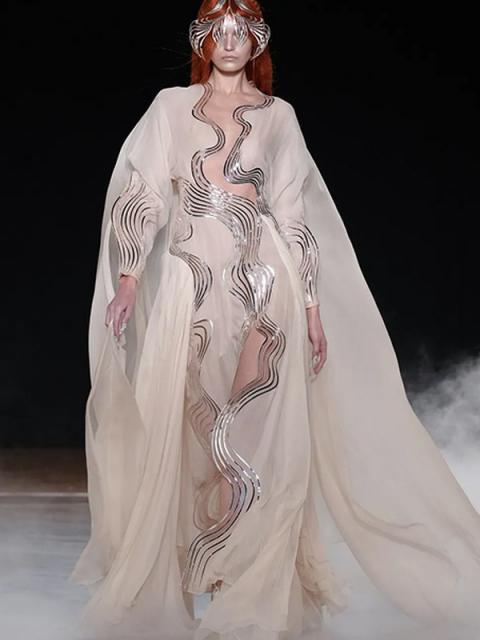 Коллекция Iris Van Herpen Couture осень-зима 2026/27 (112479-iris-van-herpen-06.jpg)