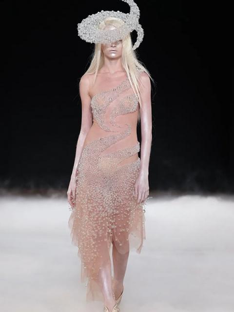 Коллекция Iris Van Herpen Couture осень-зима 2026/27 (112479-iris-van-herpen-b.jpg) Коллекция Iris Van Herpen Couture осень-зима 2026/27 (112479-iris-van-herpen-b.jpg)