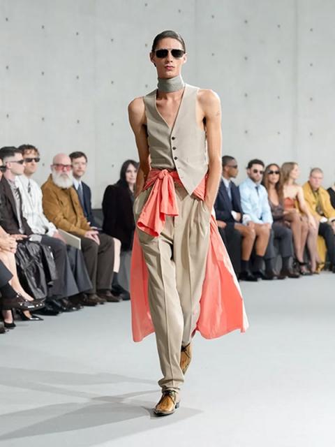 Коллекция Saint Laurent menswear весна-лето 2027 (112609-saint-laurent-menswear-01.jpg)