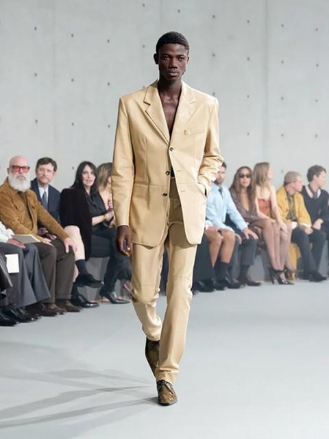 Коллекция Saint Laurent menswear весна-лето 2027 (112609-saint-laurent-menswear-06.jpg) Коллекция Saint Laurent menswear весна-лето 2027 (112609-saint-laurent-menswear-06.jpg)