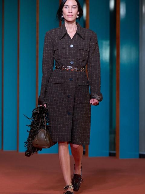 Коллекция Tory Burch весна-лето 2027 (113022-tory-burch-ss-05.jpg) Коллекция Tory Burch весна-лето 2027 (113022-tory-burch-ss-05.jpg)