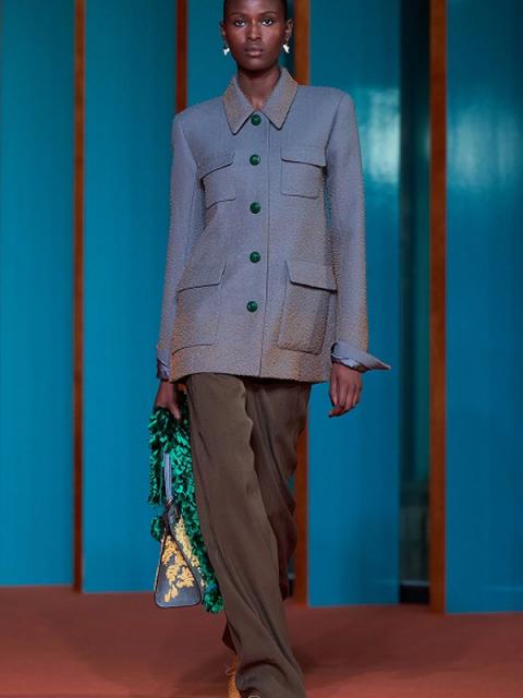 Коллекция Tory Burch весна-лето 2027 (113022-tory-burch-ss-09.jpg) Коллекция Tory Burch весна-лето 2027 (113022-tory-burch-ss-09.jpg)
