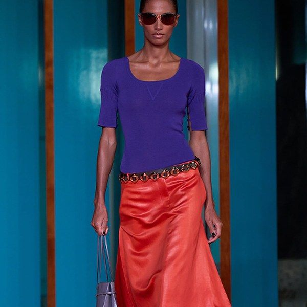 Коллекция Tory Burch весна-лето 2027 (113022-tory-burch-ss-s.jpg) Коллекция Tory Burch весна-лето 2027 (113022-tory-burch-ss-s.jpg)