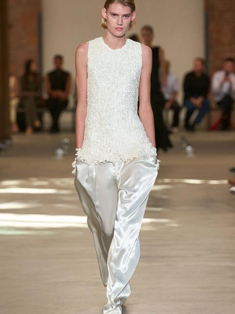 Коллекция Calvin Klein Collection весна-лето 2027 (113067-calvin-klein-ss-10.jpg) Коллекция Calvin Klein Collection весна-лето 2027 (113067-calvin-klein-ss-10.jpg)