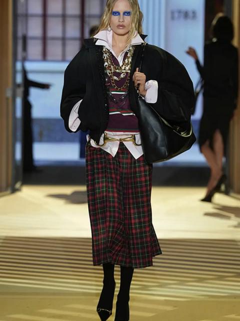 Коллекция Gucci весна-лето 2027 (113129-gucci-ss-10.jpg)