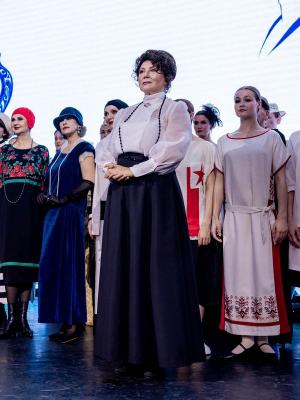 В РГУ им. А. Н. Косыгина показали спектакль «Гений русской моды и её соратницы» (113274-lamanova-b.jpg)
