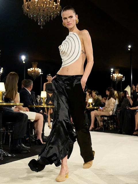 Коллекция Schiaparelli весна-лето 2027 (113388-schiaparelli-ss-07.jpg) Коллекция Schiaparelli весна-лето 2027 (113388-schiaparelli-ss-07.jpg)