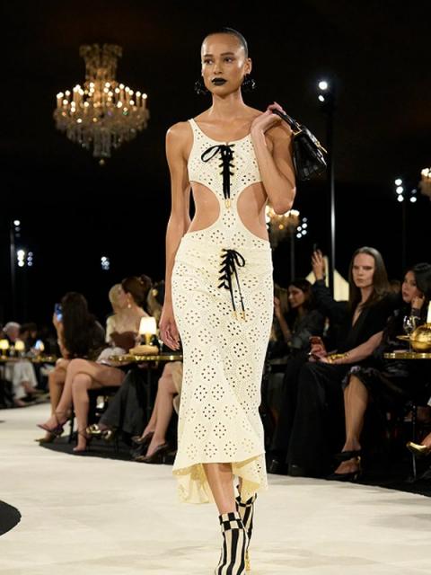 Коллекция Schiaparelli весна-лето 2027 (113388-schiaparelli-ss-10.jpg) Коллекция Schiaparelli весна-лето 2027 (113388-schiaparelli-ss-10.jpg)