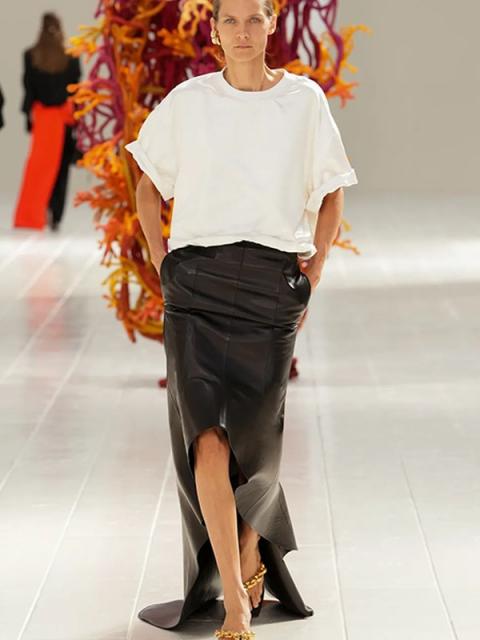 Коллекция Balenciaga весна-лето 2027 (113451-balenciaga-ss-07.jpg)