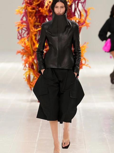Коллекция Balenciaga весна-лето 2027 (113451-balenciaga-ss-08.jpg) Коллекция Balenciaga весна-лето 2027 (113451-balenciaga-ss-08.jpg)