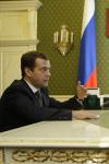 Избранный Президент России Дмитрий Медведев провел в Кремле рабочую встречу с губернатором Ивановской области Михаилом Менем, которая была посвящена развитию текстильной промышленности.