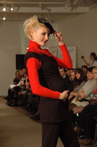 Тенденции моды для будущих мам – «В стиле DISCO» (14753.sweet.mama.aw.2009.10.b.jpg)