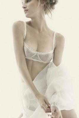 Белье и купальники Andres Sarda Lingerie лето 2010 (18081.Sarda_.02.jpg)