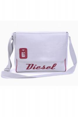 Джинсы и сумки от Diesel осень-зима 2010 (19388.Diesel.17.jpg)