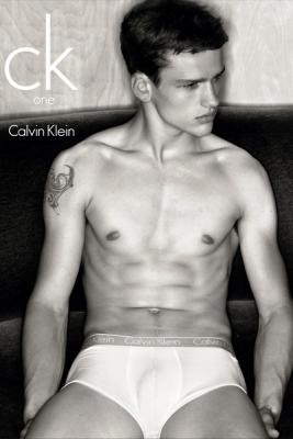 CK One: новая линия одежды от Calvin Klein (19922.CalvinKlein.02.jpg)