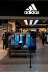 Компания Adidas, второй по величине производитель спортивных товаров в мире, к 2015 году планирует увеличить доход от продаж на 45-50% до 17 млрд. евро.