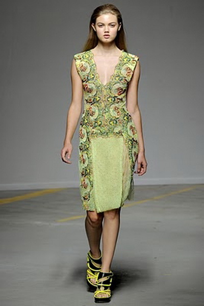 Неоновая коллекция весна-лето 2011 от Christopher Kane (20609.Kane_.05.jpg)