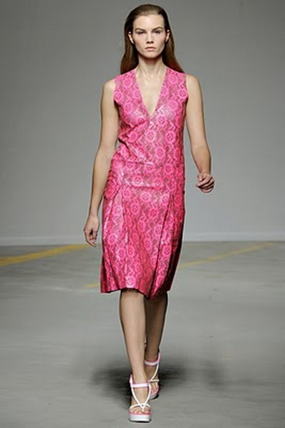 Неоновая коллекция весна-лето 2011 от Christopher Kane (20609.Kane_.08.jpg)