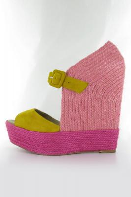 Коллекция обуви SS-2011 Christian Louboutin (весна-лето) (21140.Louboutin.07.jpg)