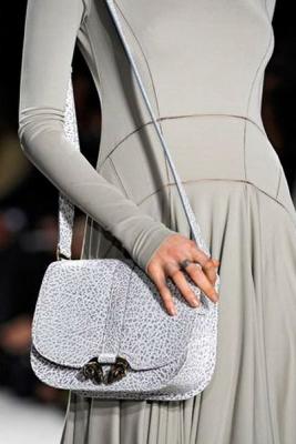 Коллекции сумок Derek Lam и Alexander McQueen SS-2011 (весна-лето) (21283.Lam_.03.jpg)