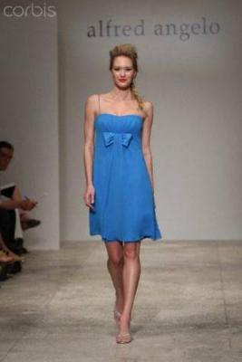 Свадебные коллекции Alfred Angelo 2011 (21297.Angelo.11.jpg)