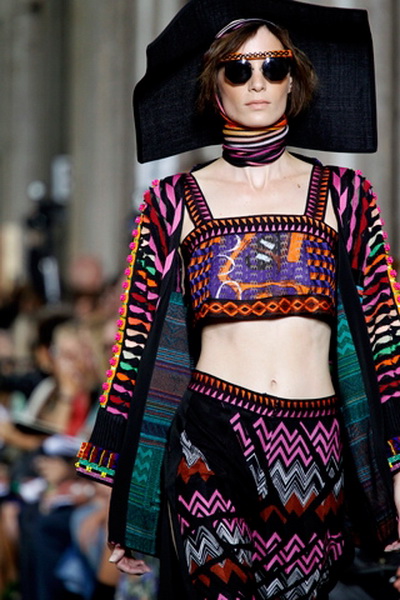 Коллекции очков Missoni и Fendi SS-2011 (весна-лето) (21484.Fendi_.05.jpg)