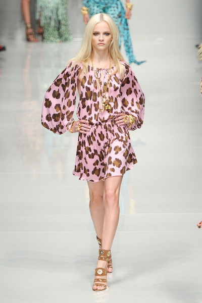 Коллекция одежды и аксессуаров Blumarine SS-2011 (весна-лето) (21899.Blumarine.05.jpg)