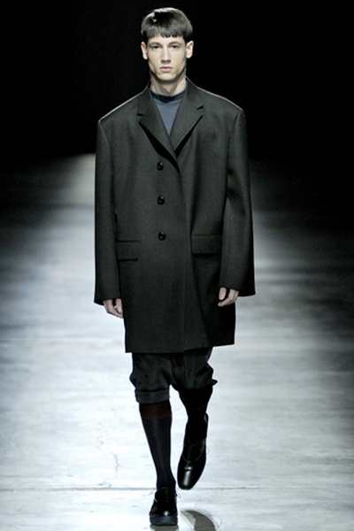 Мужские коллекции Prada и John Galliano FW-2011 (осень-зима) (22579.Prada_.01.jpg)