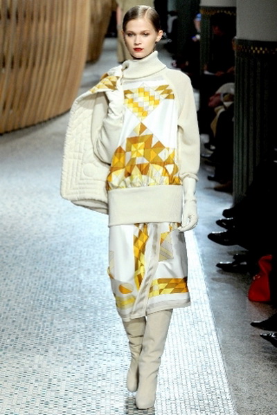 Первая коллекция Кристофа Лемара для Hermes FW-2011/12 (23182.Christophe.Lemaire.FW_.2011.12.02.jpg)