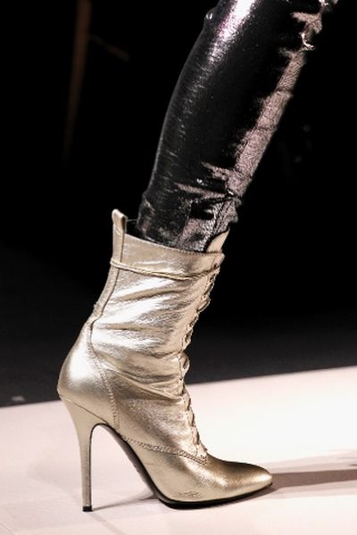 Тенденции: женская обувь FW-2011/12 (осень-зима) (23205.trends.woman.shoes.fw.2011.12.12.jpg)