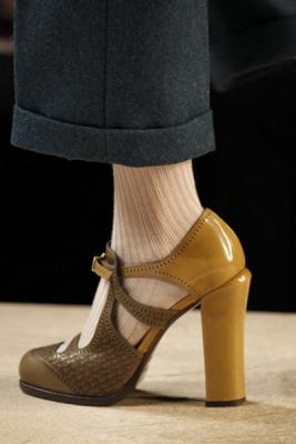 Обувь и сумки Fendi FW-2011/12 (осень-зима) (23578.Fendi_.FW_.2011.12.03.jpg)