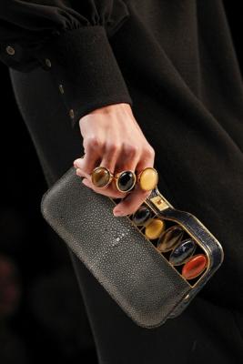 Обувь и сумки Fendi FW-2011/12 (осень-зима) (23578.Fendi_.FW_.2011.12.23.jpg)