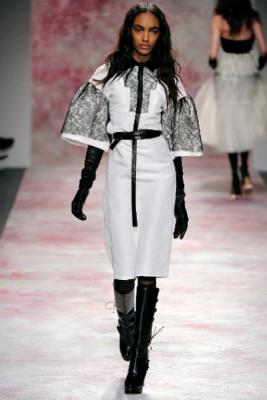 Азиатская мода FW-2011/12 (осень-зима) (24245.PrabalGurung.YohjiYamamoto.FW_.2011.12.07.jpg)