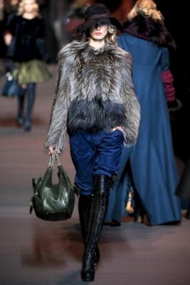 Последние коллекции John Galliano для Dior FW 2011-12 (осень-зима) (24271.JohnGalliano.FW_.2011.12.02.jpg)