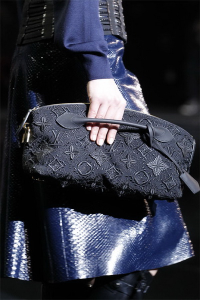 Аксессуары Louis Vuitton FW 2011/12 (осень-зима) (24421.Louis_.Vuitton.FW_.2011.12.11.jpg)