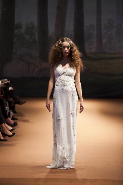 Свадебная мода Claire Pettibone и Reem Acra FW 2011/12 (осень-зима) (24727.Claire.Pettibone.Reem_.Acra_.FW_.2011.12.02.jpg)