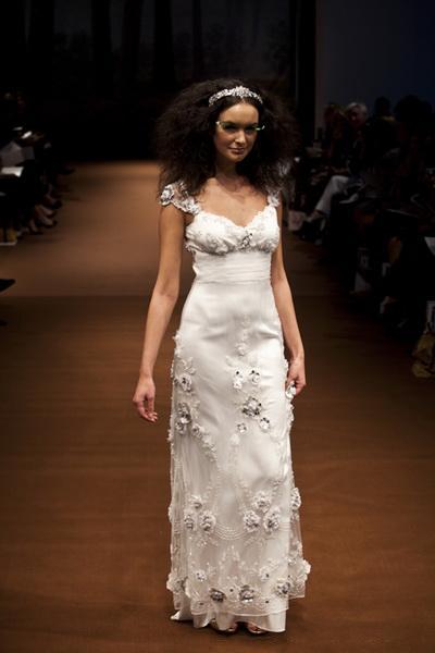 Свадебная мода Claire Pettibone и Reem Acra FW 2011/12 (осень-зима) (24727.Claire.Pettibone.Reem_.Acra_.FW_.2011.12.03.jpg)