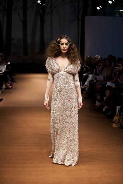 Свадебная мода Claire Pettibone и Reem Acra FW 2011/12 (осень-зима) (24727.Claire.Pettibone.Reem_.Acra_.FW_.2011.12.07.jpg)