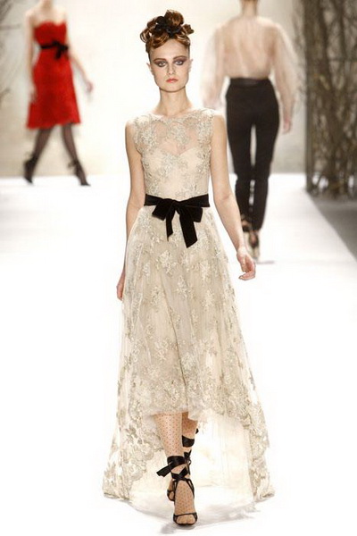 Американская мода FW 2011/12 (осень-зима) (24897.Jeremy.Scott_.Monique.Lhuillier.FW_.2011.12.14.jpg)