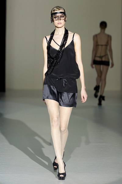 Коллекция белья La Perla FW 2011/12 (осень-зима) (25083.La_.Perla_.FW_.2011.12.14.jpg)