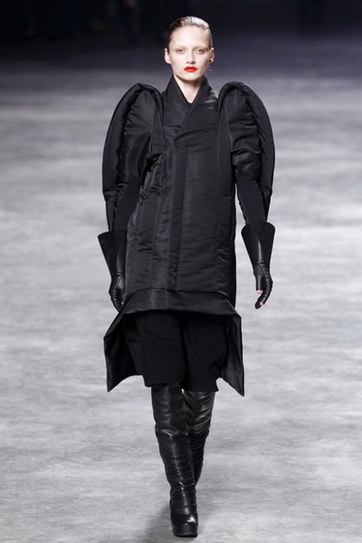 Коллекции Rick Owens FW 2011/12 (осень-зима) (25439.Rick_.Owens_.FW_.2011.12.05.jpg)