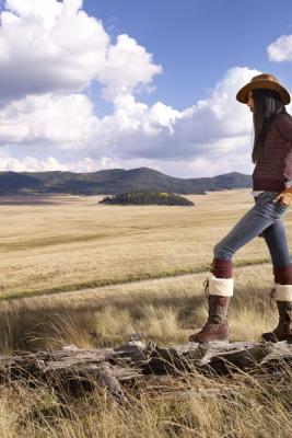 Женская коллекция UGG Australia FW/2011-12 (осень-зима)  (25957.UGG_.Australia.FW_.2011.12.11.jpg)