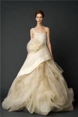 Круизная и свадебная коллекции Vera Wang 2012 (27244.Vera_.Wang_.Resort.2012.22.jpg)