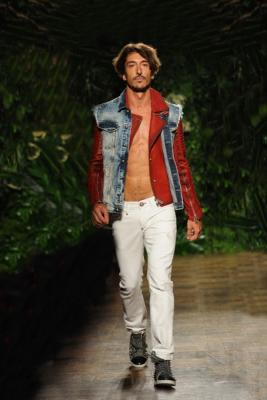 Philipp Plein SS 2012 (весна-лето): одежда и аксессуары (27554.Philipp.Plein_.SS_.2012.16.jpg)